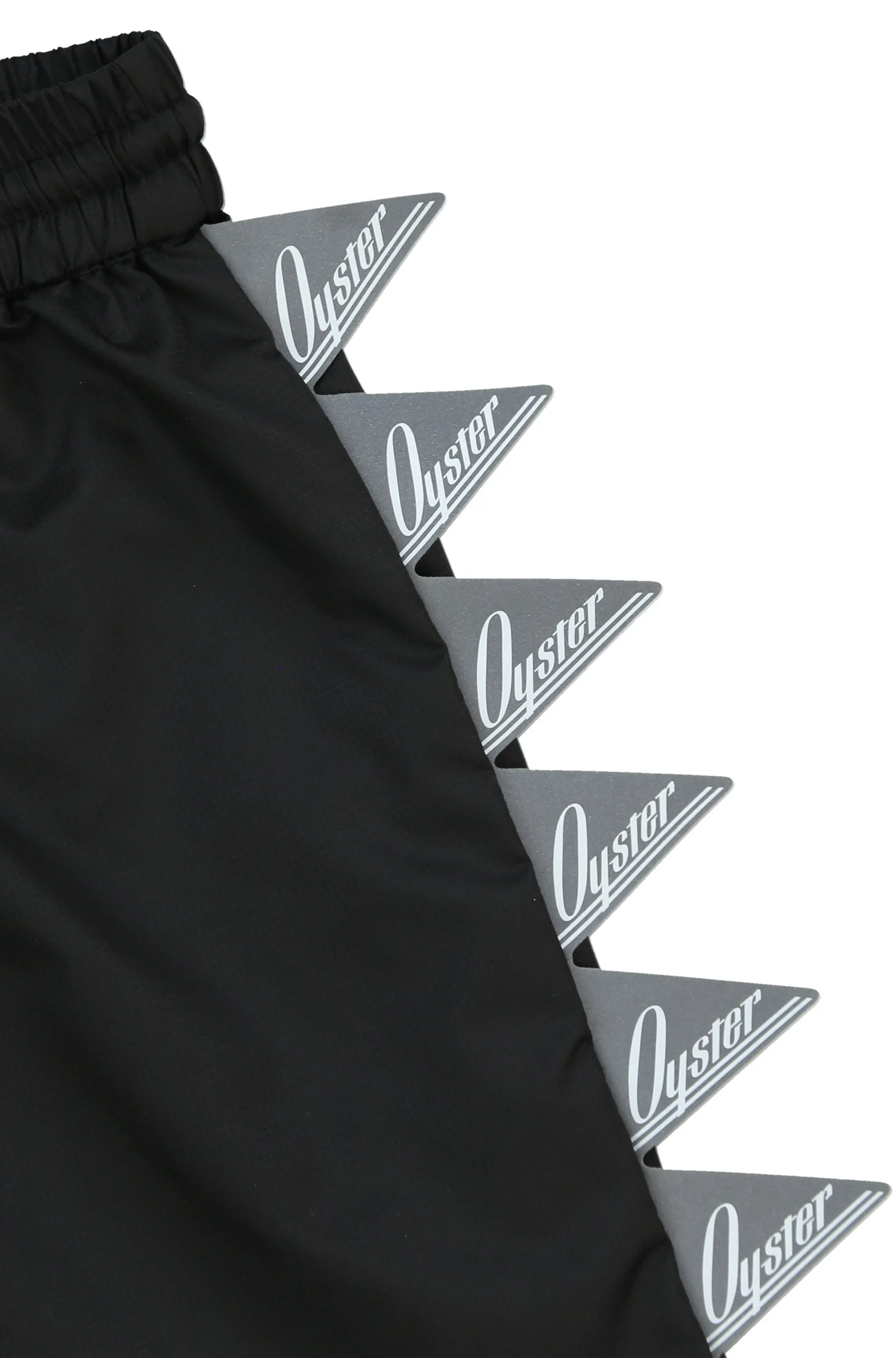 Oyster Pennant Flag Short (Black)