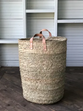 SEAGRASS LAUNDRY BASKET WITH  LEATHER HANDLES